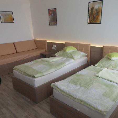 Hotel Garni Neudorfl Buitenkant foto